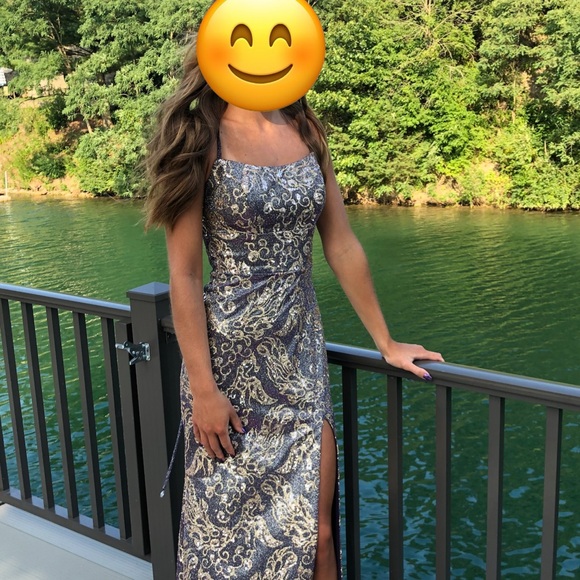 Elegant Purple iridescent sequined Evening Gown - Picture 3 of 3